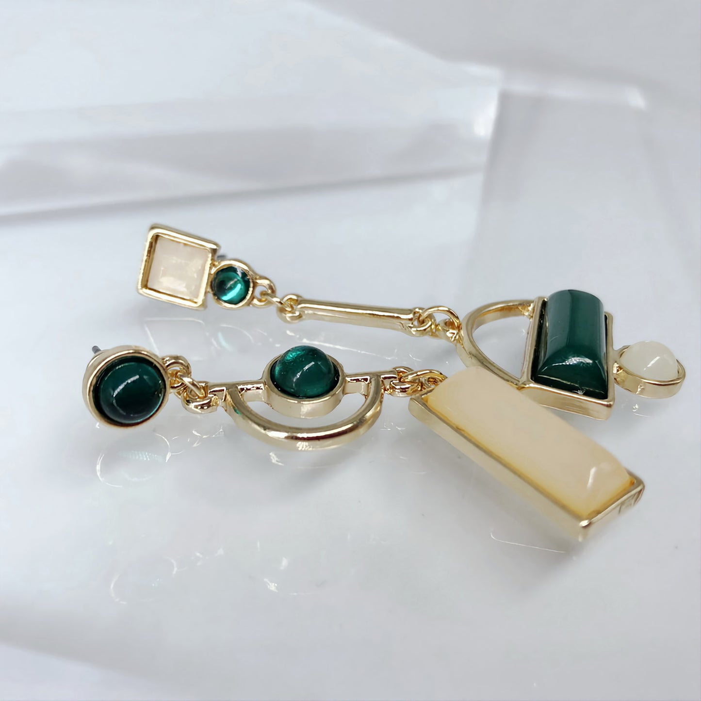 Asymmetric green Earrings