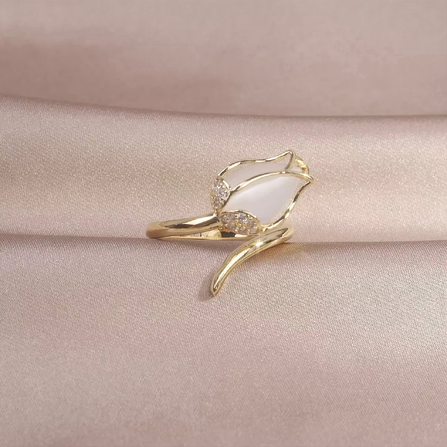 Gold tulip ring