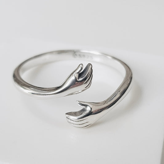 Silver Hugging Ring